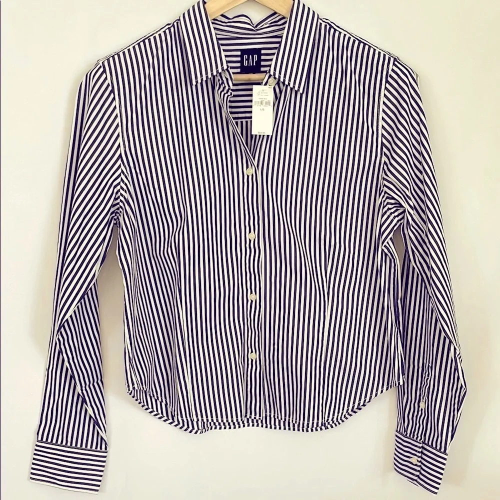 NWT GAP Women's Striped Button Down Shirt - Navy and White Size L - Picture 2 of 6